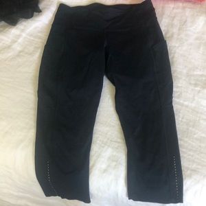 Lululemon Navy cropped leggings barely worn!